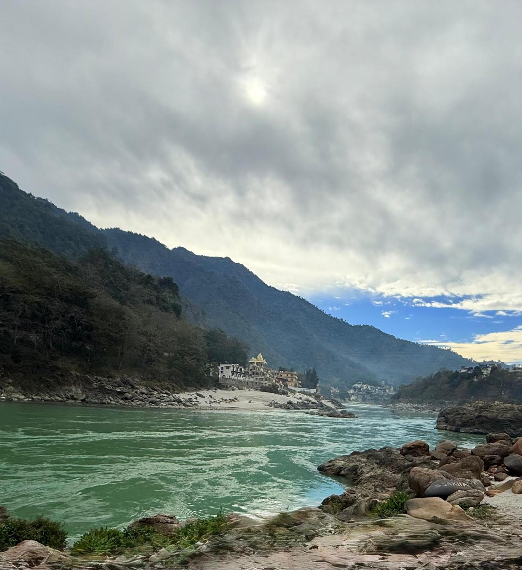 Luxury Aloha Majestic Apartment Rishikesh